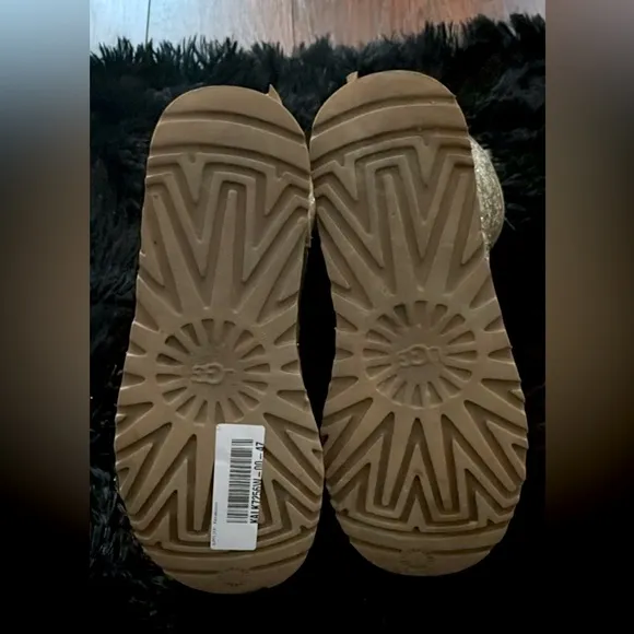 Rare Ugg cosmos sparkling boots