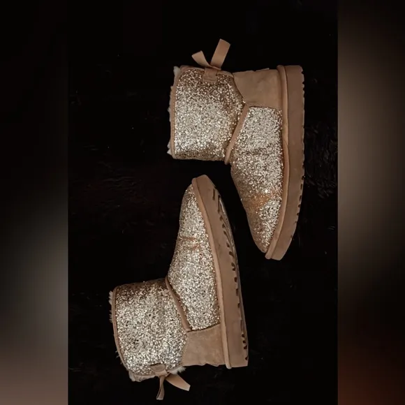 Rare Ugg cosmos sparkling boots