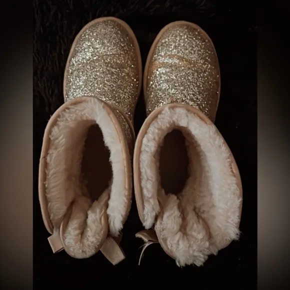 Rare Ugg cosmos sparkling boots