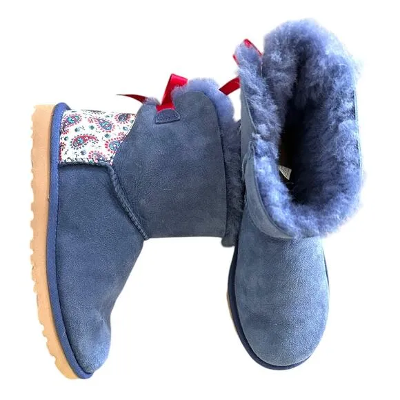 Rare Ugg Liberty mini Bailey blue red paisley bow sheepskin suede boots size 6