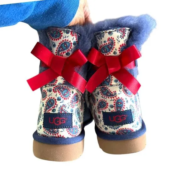 Rare Ugg Liberty mini Bailey blue red paisley bow sheepskin suede boots size 6