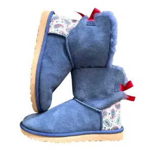 Rare Ugg Liberty mini Bailey blue red paisley bow sheepskin suede boots size 6