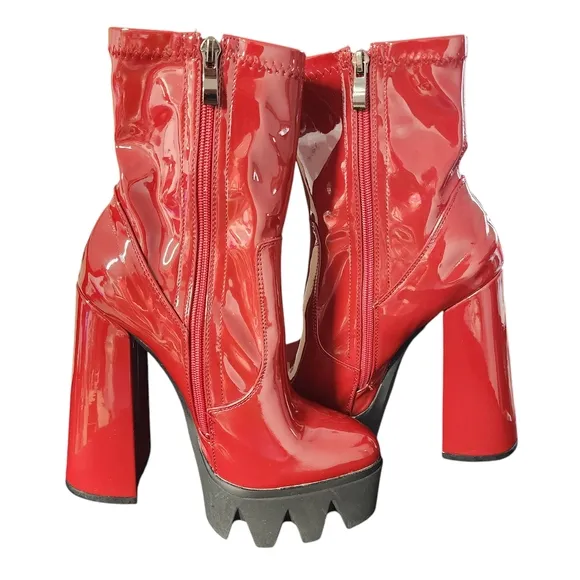 Red Platform Ankle Doll | Boots Size 7