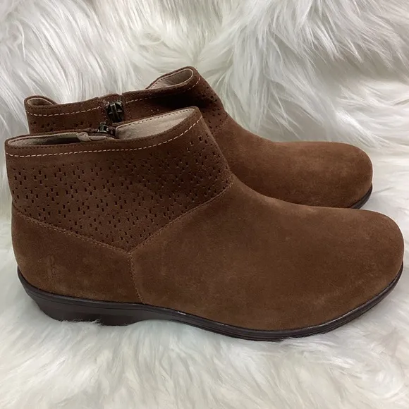 Revitalign Del Mar Boot - Brown - 9B - New w/o Box