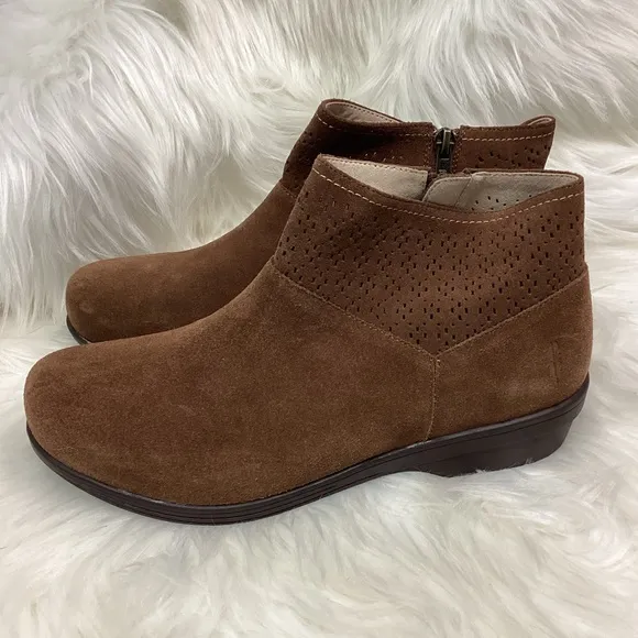 Revitalign Del Mar Boot - Brown - 9B - New w/o Box