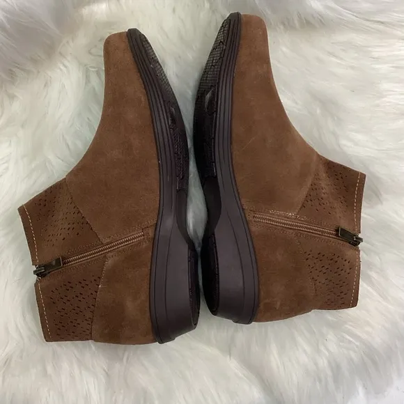 Revitalign Del Mar Boot - Brown - 9B - New w/o Box