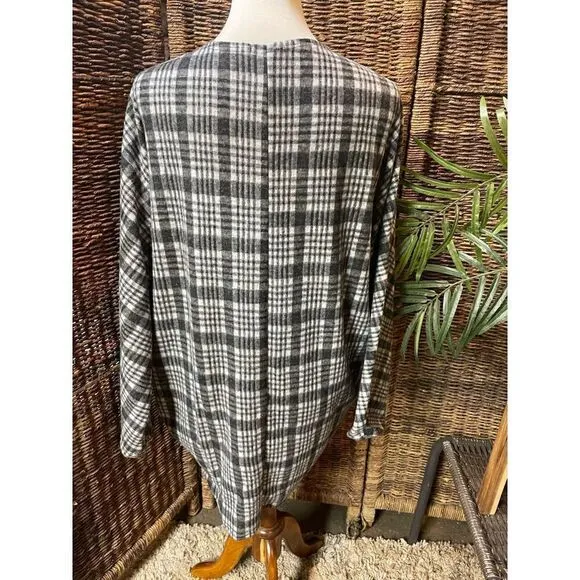 Riah Fashion Gray Open Plaid Cardigan with Pockets L
