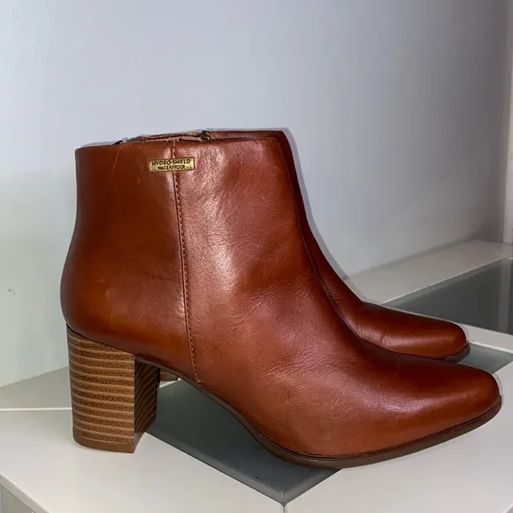 Rockport Women’s Camdyn Leather Waterproof Pointed Toe Side Zip Booties-Sz 6