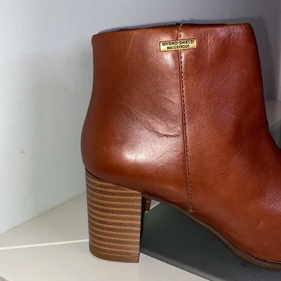 Rockport Women’s Camdyn Leather Waterproof Pointed Toe Side Zip Booties-Sz 6