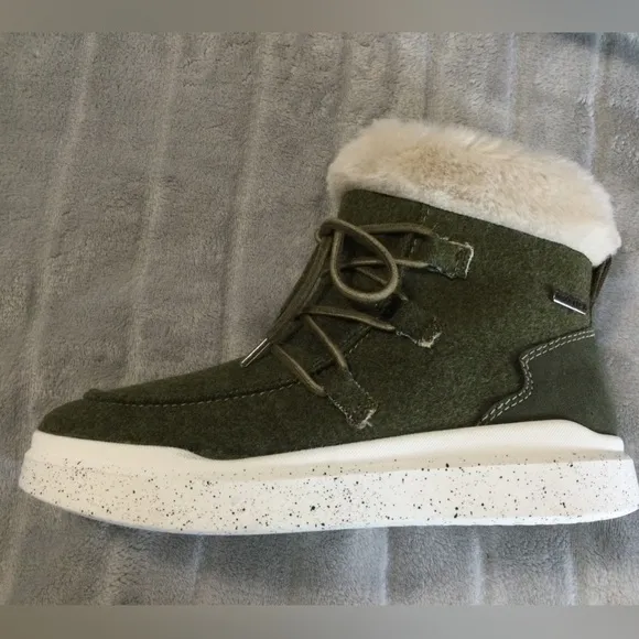 Romika Helsinki 01 Olive Faux Fur Boot Sneaker EU 36 US 5 to 5.5