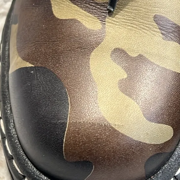 ROOTS Tuff Canada Camouflage Boots Sz-9