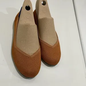 Rothy’s Round Toe Slip On Shoes—BEAUTIFUL &amp; Comfortable!! NWOBox—Size 7