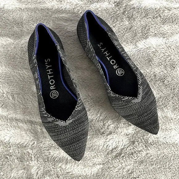 Rothy's The Point Black with white blended pointy Flats Shoes sz 7