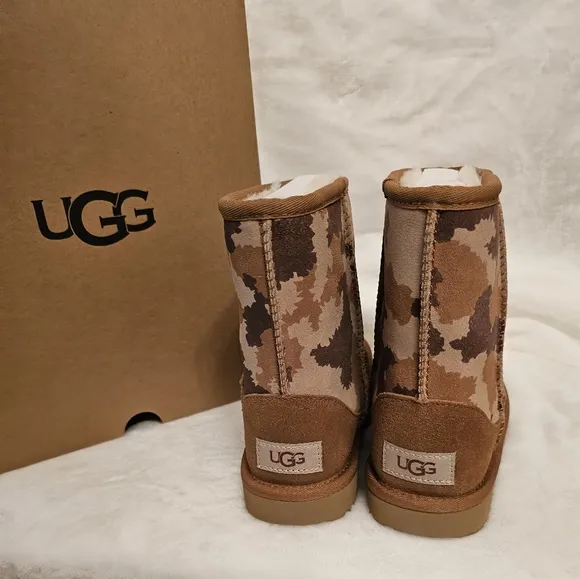 ✨️SALE✨️ Brand New! UGG Kids Jagged Camo Boots