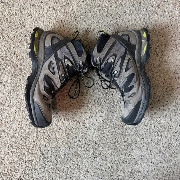 Salomon Comet 3D GTX GoerTex Hiking Boots, Waterproof, Durable, Men's Size 10