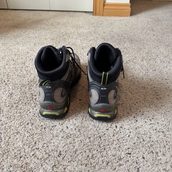 Salomon Comet 3D GTX GoerTex Hiking Boots, Waterproof, Durable, Men's Size 10