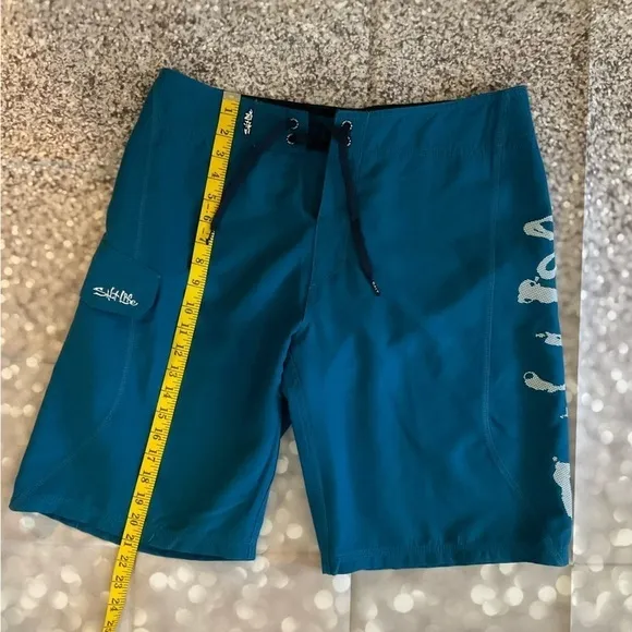 Salt Life Men's Stealth Bomberz Board Shorts
