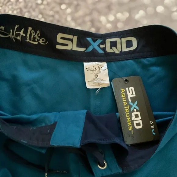 Salt Life Men's Stealth Bomberz Board Shorts