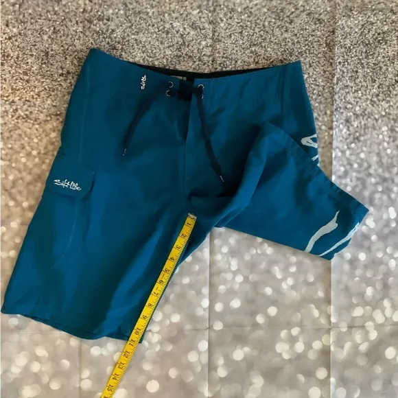 Salt Life Men's Stealth Bomberz Board Shorts