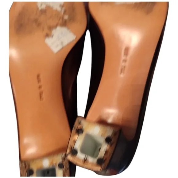 Salvatore Ferragamo &quot; Fidre&quot; Women's Bronze Leather Shoes