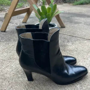 Salvatore Ferragamo Black Leather Ankle Boots Booties Size 6 Italy Designer