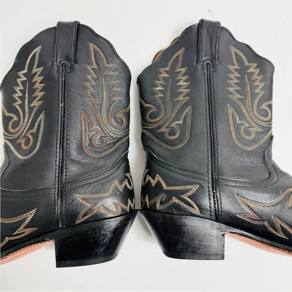 Santa Fe beautiful black with brown/ tan stitching EUC
