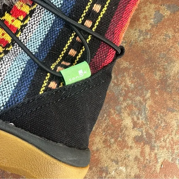 Sanuk Tripper Flurry Faux Fur Multi Color Aztec Mid Calf Boots Sz 8