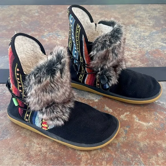 Sanuk Tripper Flurry Faux Fur Multi Color Aztec Mid Calf Boots Sz 8