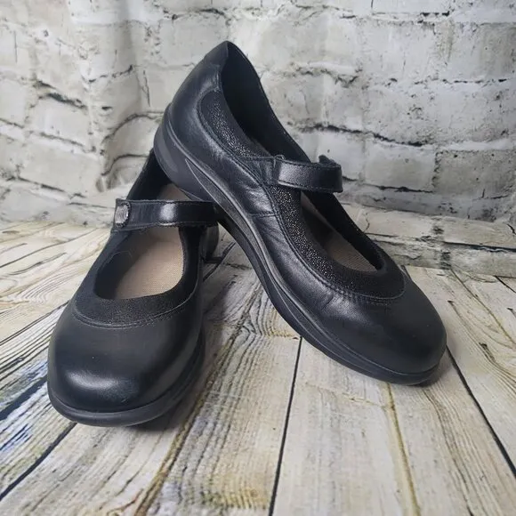 SAS Shoes Ladies 10.5 M Step Out Mary Jane Walking Black Sparkle Hook &amp; Loop