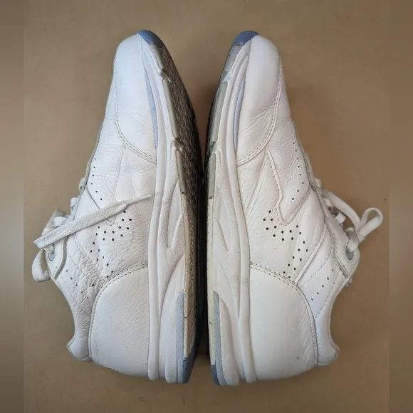 SAS Tour II Walking Shoes Sneakers Womens Size 11W Wide White Leather Casual