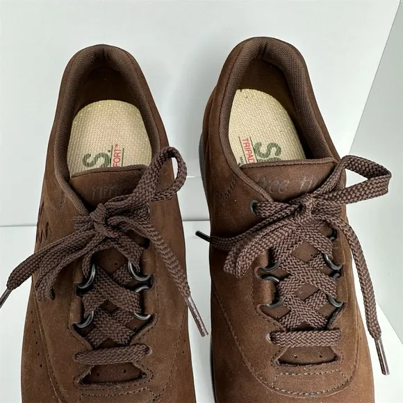 SAS Women’s Comfort Oxford Brown Casual Lace up Shoes Size 7.5