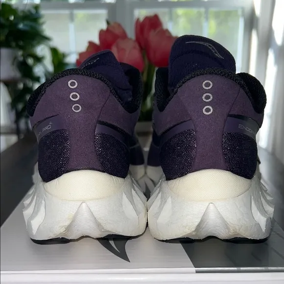 Saucony Endorphin Pro 4 - Purple and White Sneakers with Mesh Upper
