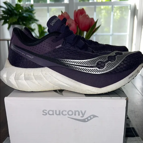 Saucony Endorphin Pro 4 - Purple and White Sneakers with Mesh Upper