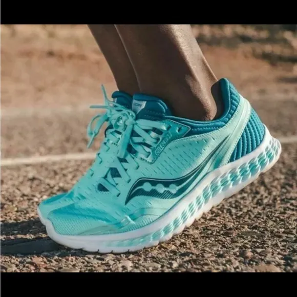 SAUCONY KINVARA 11 S10551-25 Aqua Blue Green Running Excersize Sneakers Shoes 8