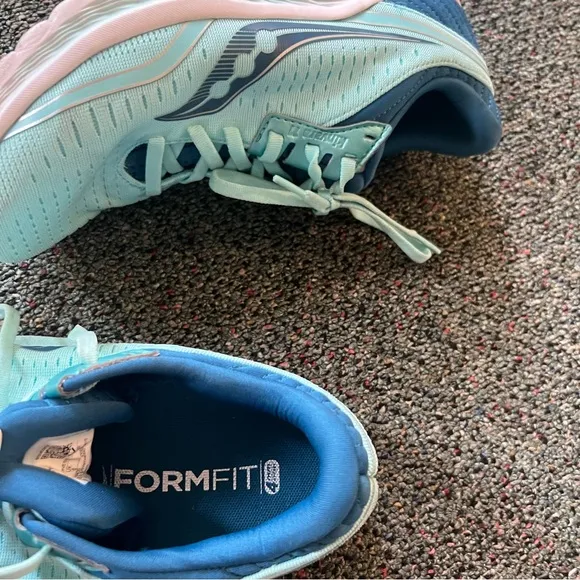 SAUCONY KINVARA 11 S10551-25 Aqua Blue Green Running Excersize Sneakers Shoes 8