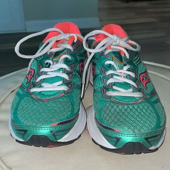 Saucony GUIDE 9 Green, Coral and White Running shoes