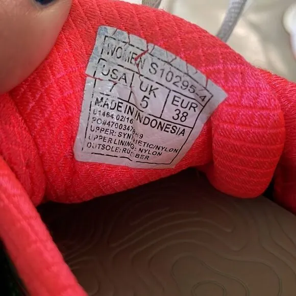 Saucony GUIDE 9 Green, Coral and White Running shoes