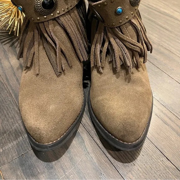 Sbicca Women's Verse Boot Khaki Suede Leather Fringe Cowboy Western Size 7