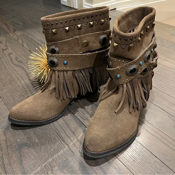 Sbicca Women's Verse Boot Khaki Suede Leather Fringe Cowboy Western Size 7