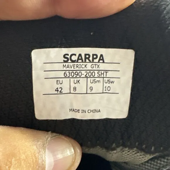 SCARPA Maverick Mid GTX Waterproof Gore-Tex Lightweight Boots for Men Size 9
