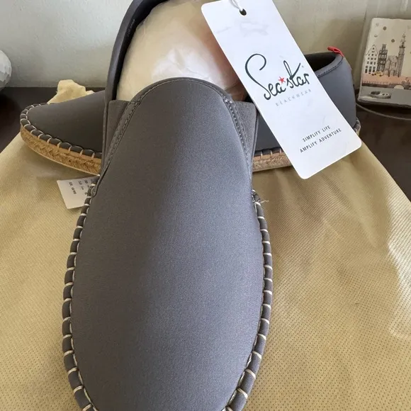 SEA STAR BEACHWEAR SLIP ON SHOES SZ 10