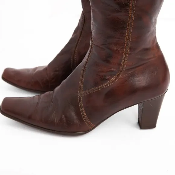 Sesto Meucci Italian made distressed brown leather square toe heeled boot 11W