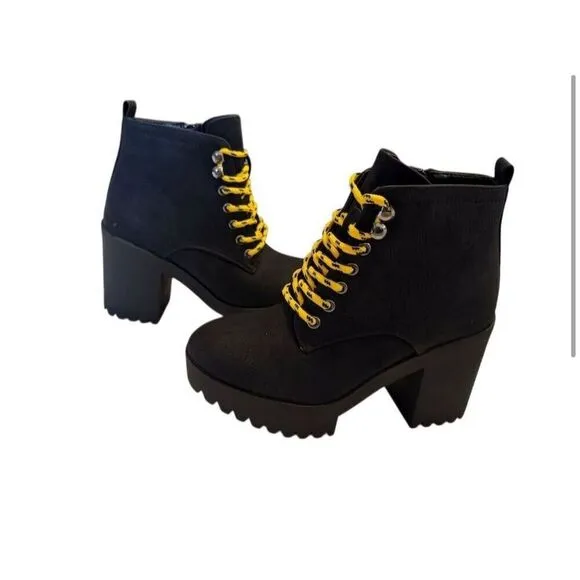 Seven7 Women's Black Chunky Lug Heel Lace-Up Ankle Platform Boots Size 10