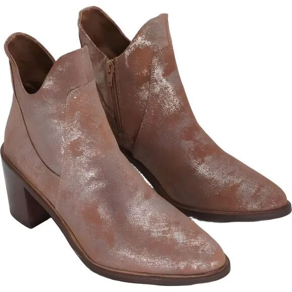 Seychelles Pretty Little Bird Fashion Boot for Women, Rose Gold, Size 9