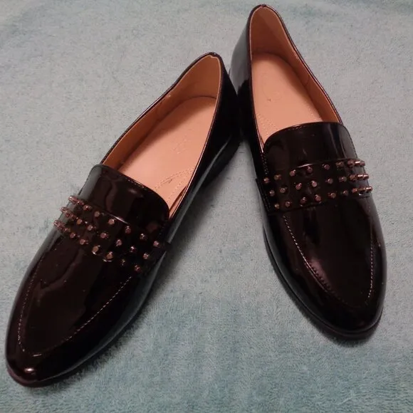 SHINEY BLACK PATENT MENS  FAUX LEATHER LOAFERS W STUDS 9