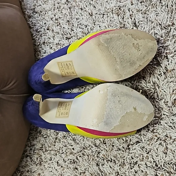Shoe Dazzle Tri-colored Platform Heels