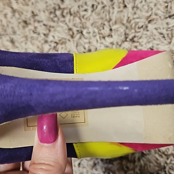 Shoe Dazzle Tri-colored Platform Heels