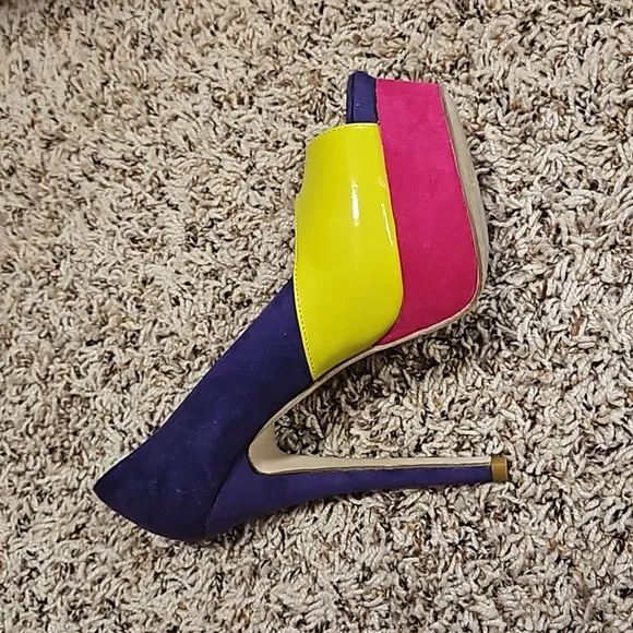 Shoe Dazzle Tri-colored Platform Heels