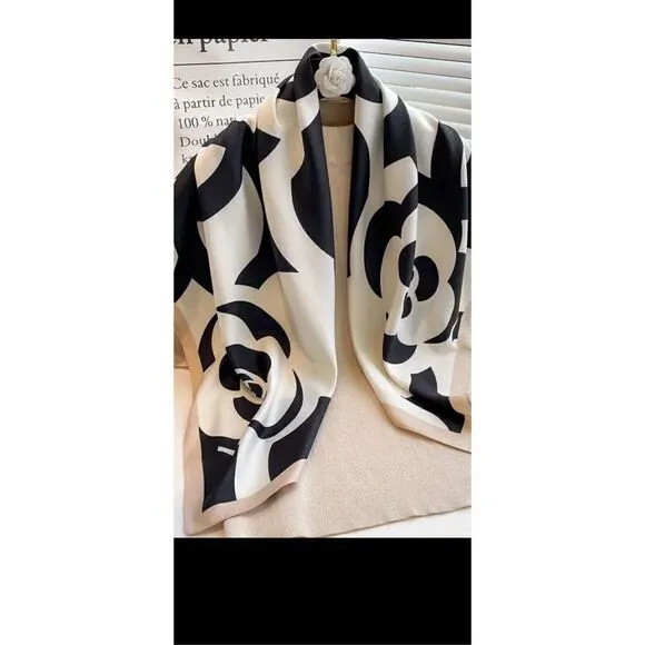 Shoes and scarf set Beautiful black faux leather sandals, with embellished satin