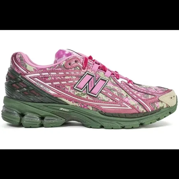 SIGNED Jack Harlow box and new balance derby rose runner sneakers mens10.5 (12w)